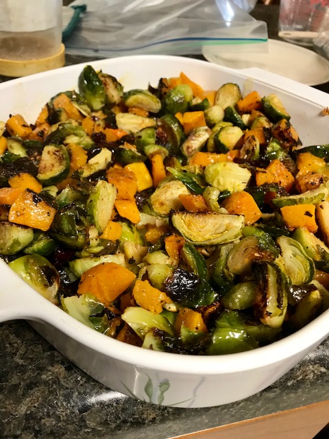 Roasted brussels sprouts & butternut squash with dijon vinaigrette | perfect holiday side dish, make ahead side dish for Thanksgiving, healthy side dish recipes, delicious and healthy #brusselssprouts #butternutsquash #sidedish