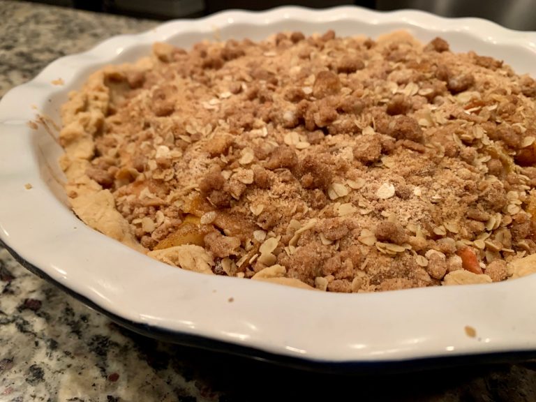 Pear-Apple Pie With Streusel Topping
