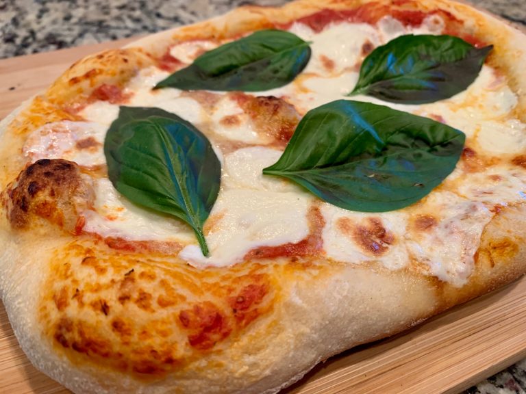 Grilled Margherita Pizza: Simple Perfection