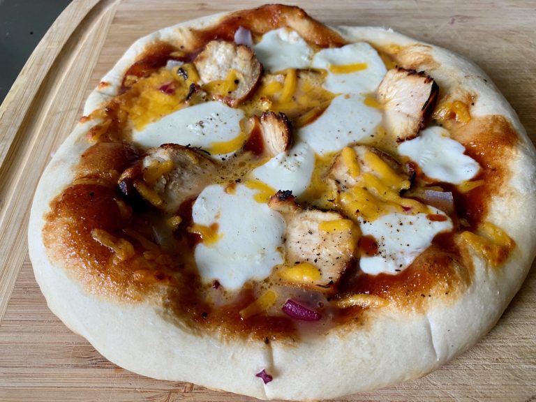 Amazing, Easy Grilled BBQ Chicken Pizza