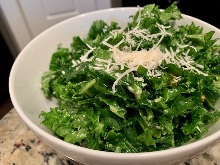 Delicious & Easy Kale Salad
