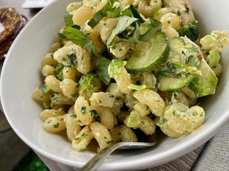 Pesto Goat Cheese Pasta with Zucchini