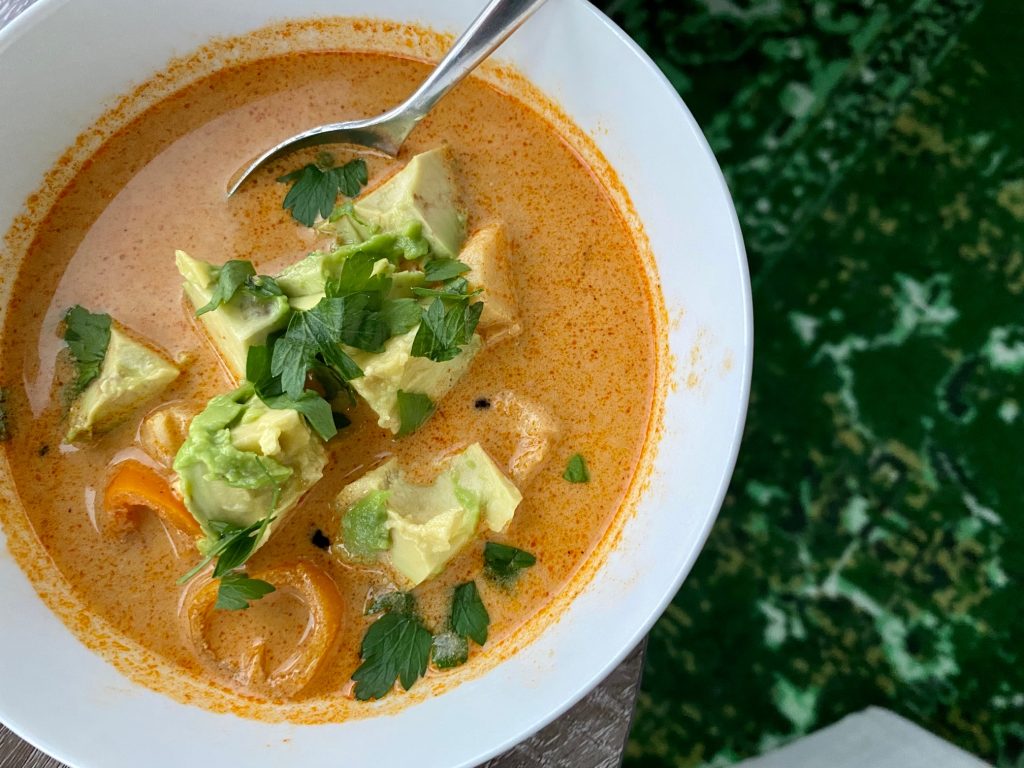 Spicy Fish Soup | This healthy, spicy fish stew is super easy to make & a delicious option for any meal, or for special diets like functional medicine detox (including Dr. Cabral Detox) & gut health protocols (like candida diet). It's gluten-free & dairy-free, takes less than 30 minutes, and is very flavorful. 