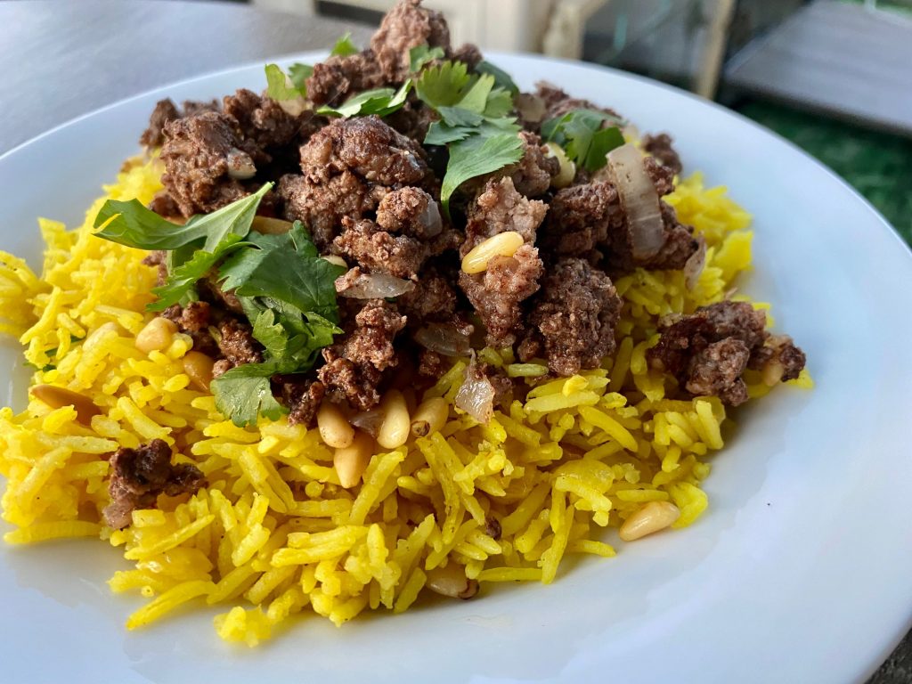 Easy & Delicious Turmeric Rice | This fragrant, fluffy turmeric rice is a go-to recipe for any Mediterranean or Middle Eastern meals, & is the perfect side dish with shawarma, lamb, beef, or by itself! Mediterranean rice recipe that's versatile, best texture. 