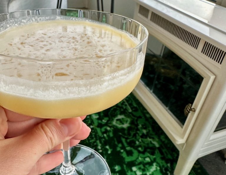 Lemon Curd Cocktail: A Fun Twist on a Gin Sour