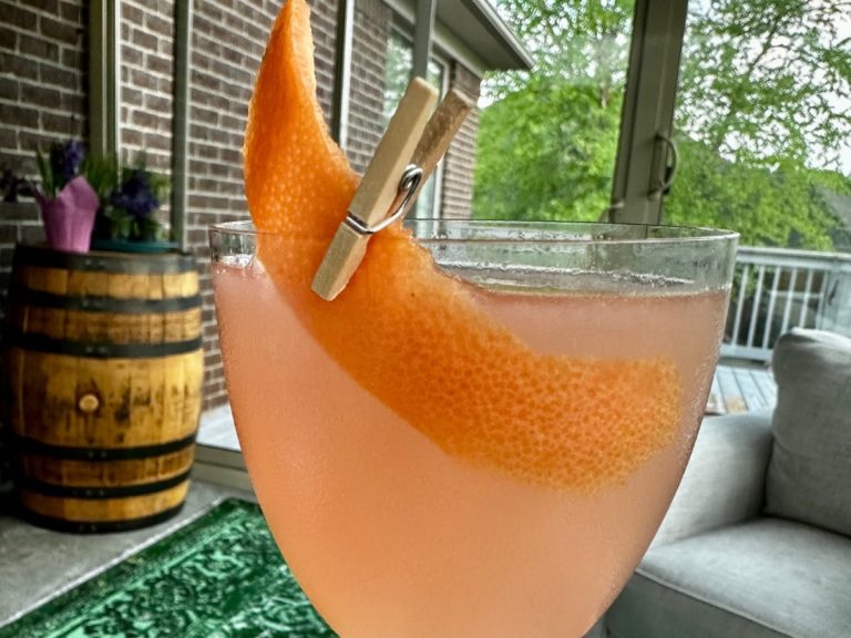 Grapefruit Cardamom Gin Cocktail