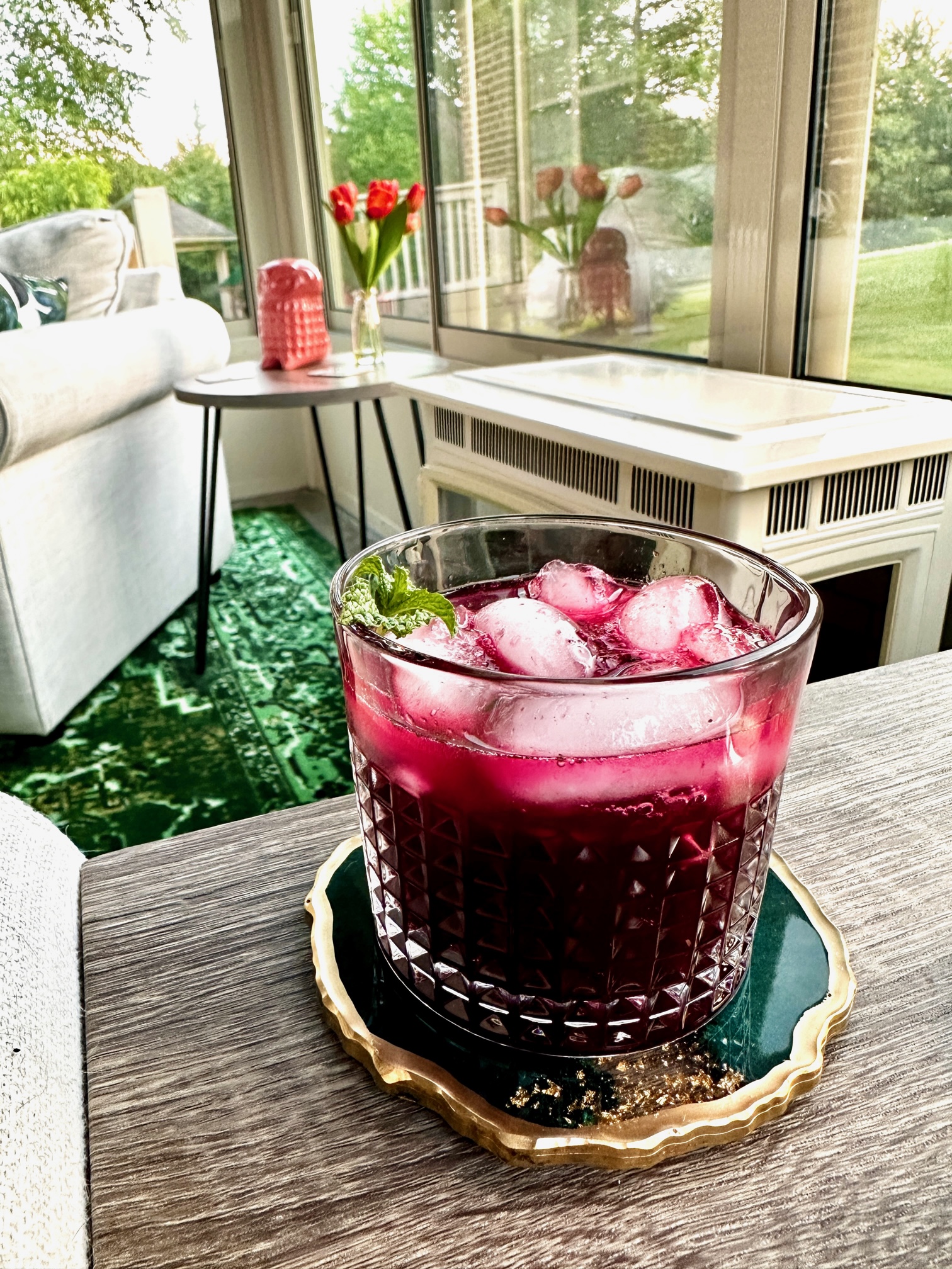 Blueberry Mint Gin Smash (Easy Blueberry Gin Cocktail)