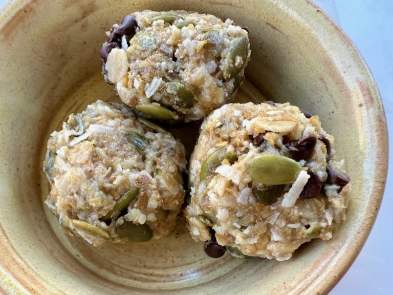 Easy Seed-Cycling Energy Balls (Follicular Phase, Pumpkin & Flax)