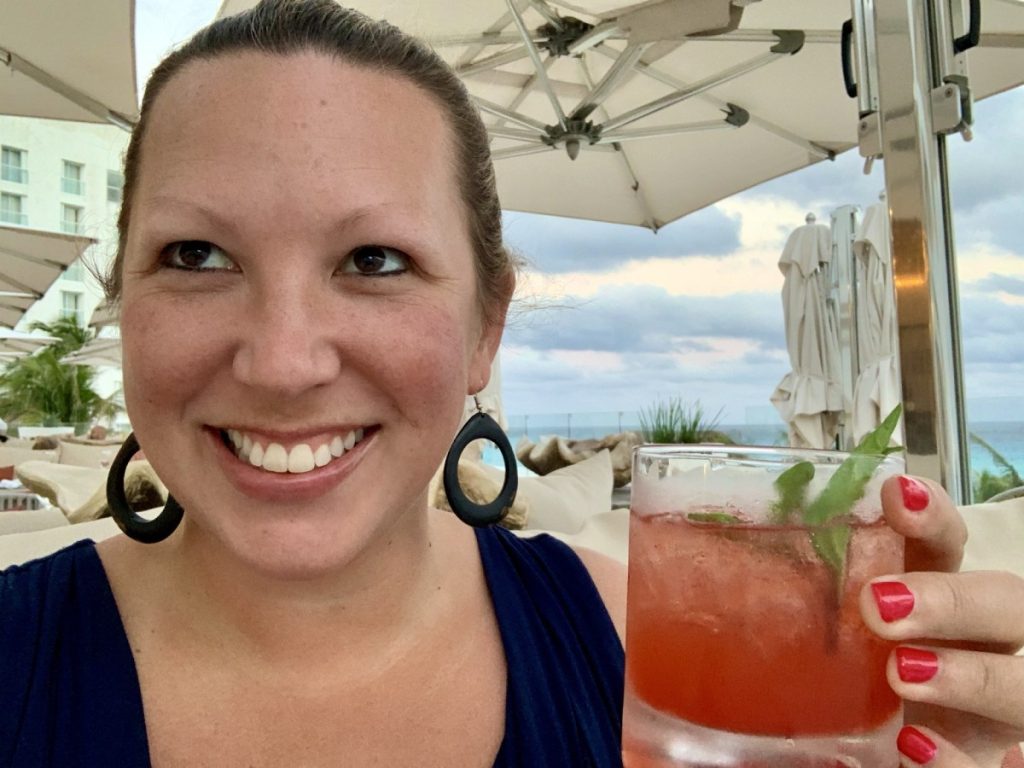 The Best Summer Cocktail Recipes to Try | These easy summer cocktails will bring the perfect vibe no matter the occasion...here are 15+ of the best summer drinks to try, from a G&T twist to a perfect gimlet! 
