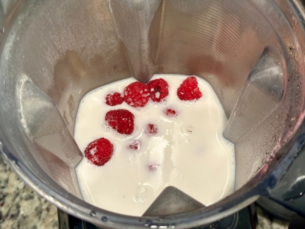 making this raspberry chia seed pudding is easy in the blender