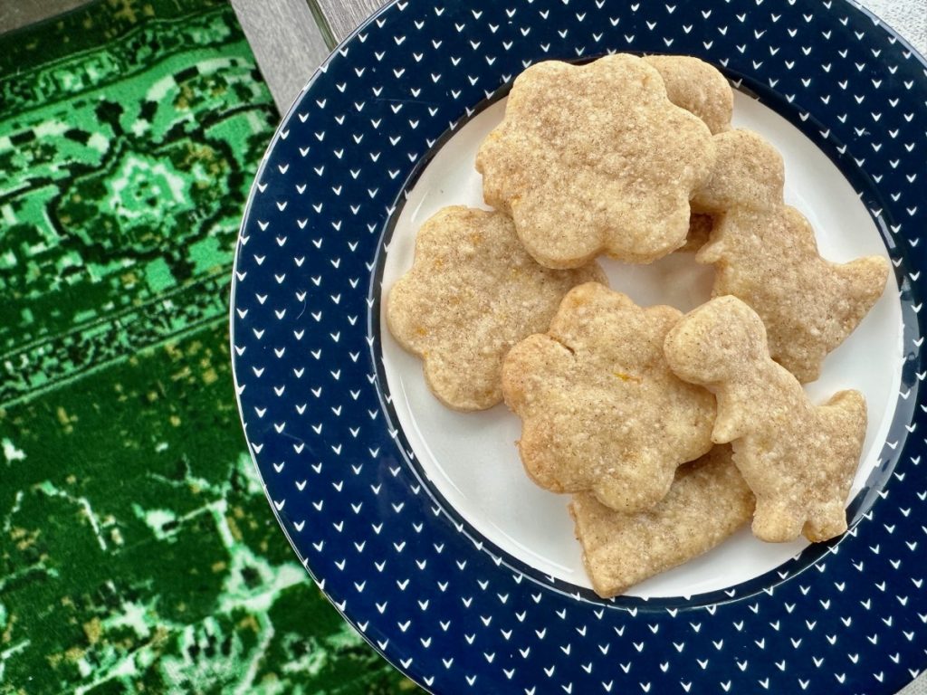Easy Chai Spiced Shortbread Cookies | This delicious chai shortbread is melt-in-your-mouth perfection. These chai cookies are easy to make, packed with warm spices & a hint of orange, a lovely treat! Easy cookie recipes, chai desserts, chai spices, afternoon tea recipes. #cookierecipes #cookies #chaispice #shortbread This delicious chai shortbread is melt-in-your-mouth perfection. These chai cookies are easy to make, packed with warm spices & a hint of orange, a lovely treat!