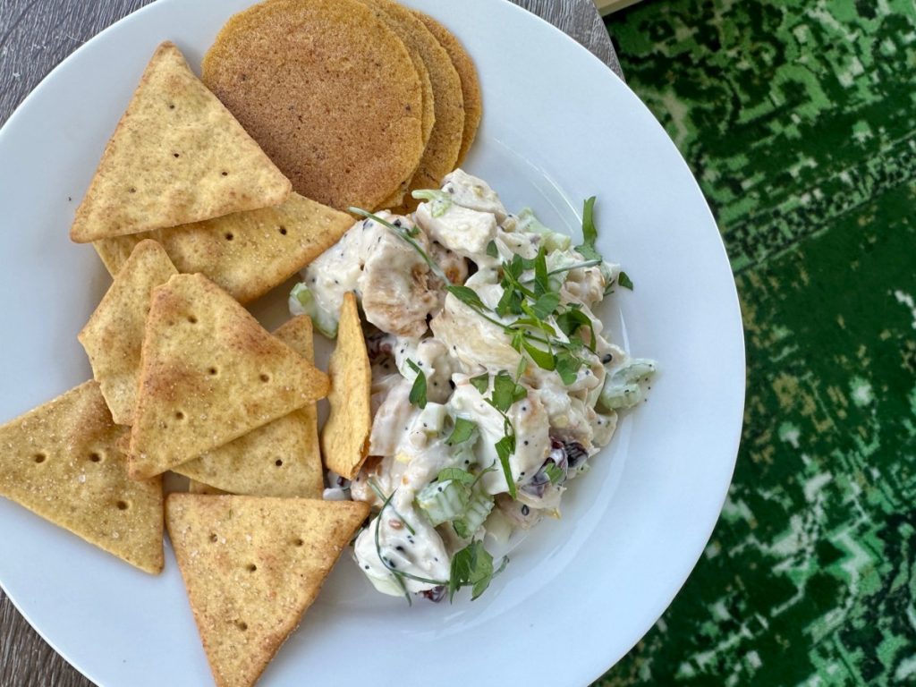 "Everything Bagel Seasoning" Chicken Salad with Dried Cherries & Toasted Almonds | This delicious chicken salad recipe is easy to make & so delicious! 