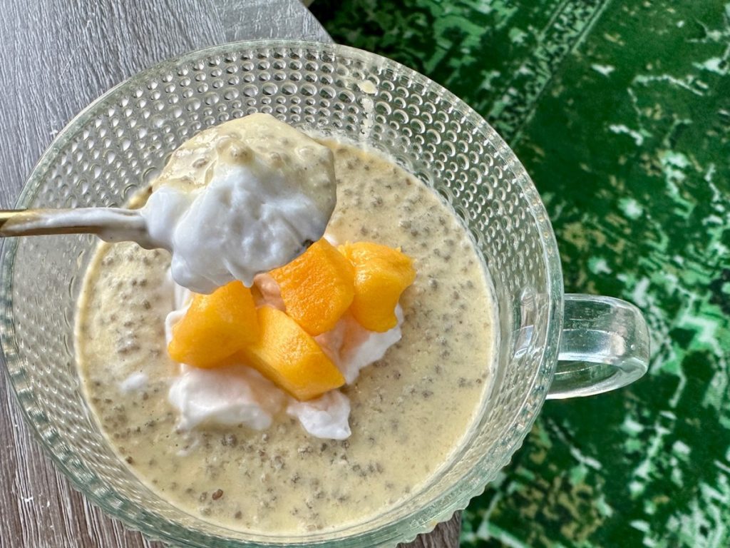 Easy, Healthy Mango Chia Seed Pudding (including Dairy-Free Option) | If you're looking for a great meal prep breakfast that's easy AND healthy, you need to try this mango chia pudding. It's super easy to make, healthy, delicious, packed with nutrients and fiber. A perfect make ahead breakfast or sweet treat! #chiapudding #mealprep #healthybreakfast