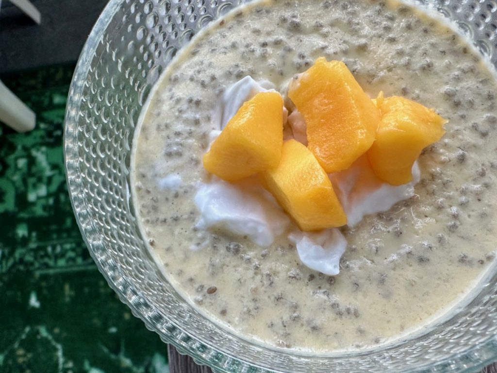Easy, Healthy Mango Chia Seed Pudding (including Dairy-Free Option) | If you're looking for a great meal prep breakfast that's easy AND healthy, you need to try this mango chia pudding. It's super easy to make, healthy, delicious, packed with nutrients and fiber. A perfect make ahead breakfast or sweet treat! #chiapudding #mealprep #healthybreakfast