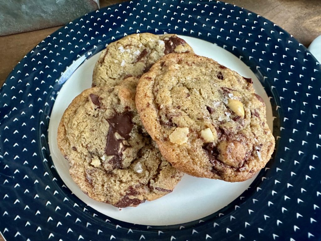 easy & delicious miso rye hazelnut dark chocolate cookies 