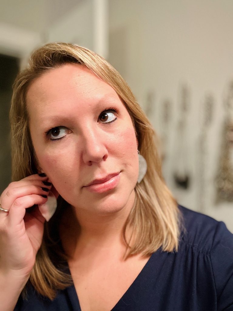 Why Araza is My Clean, Non-Toxic Makeup Go-To | I've made living a low-tox life priority for years now, including non-toxic swaps--especially beauty products.