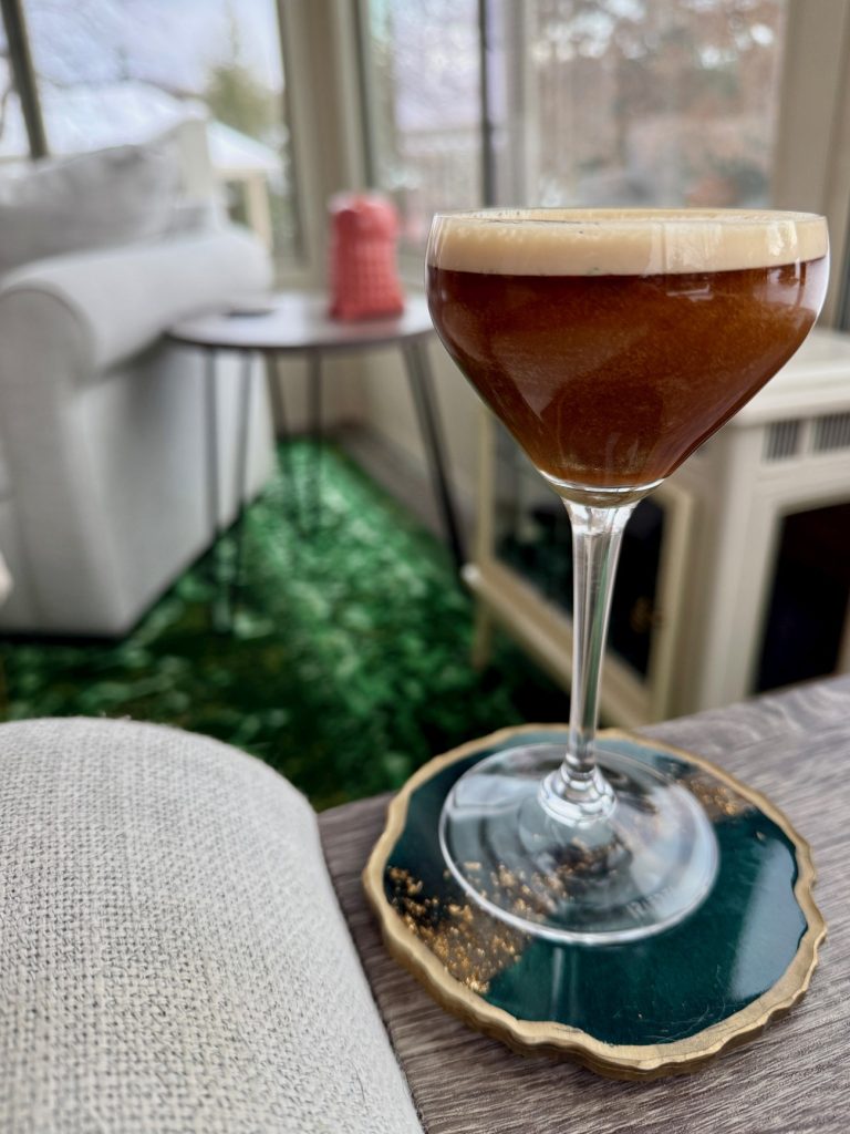 Fresh Mint Espresso Martini (a.k.a. "Shadow Daddy") | This mint espresso martini is a delicious twist on the classic for any cocktail lover. If you're an Empyrean Series or Fourth Wing fanatic (hello, #booktok), it's also an Onyx Storm cocktail inspired by Xaden Riorson...dark, bitter, a bit sweet, with a hint of mint and swirling gold flecks. Book-inspired cocktails for your book club, espresso martini recipes, easy cocktail recipes. #cocktails #drinkrecipe
