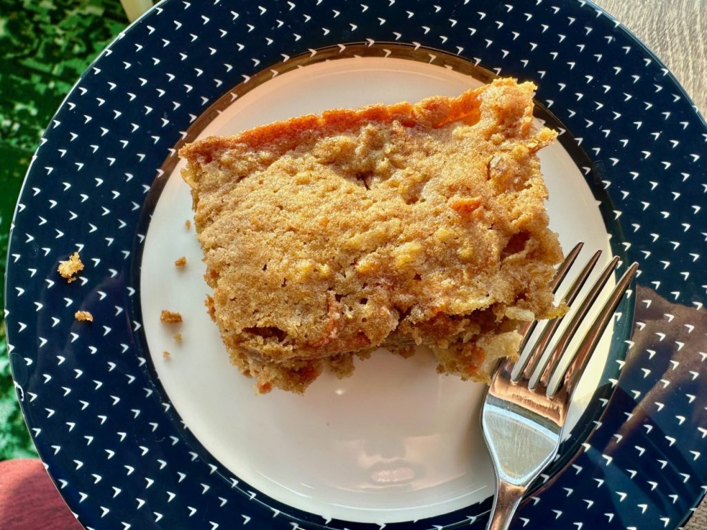 This easy, healthy breakfast cake takes the iconic morning glory flavor combo and turns it into delicious make-ahead breakfast bars.