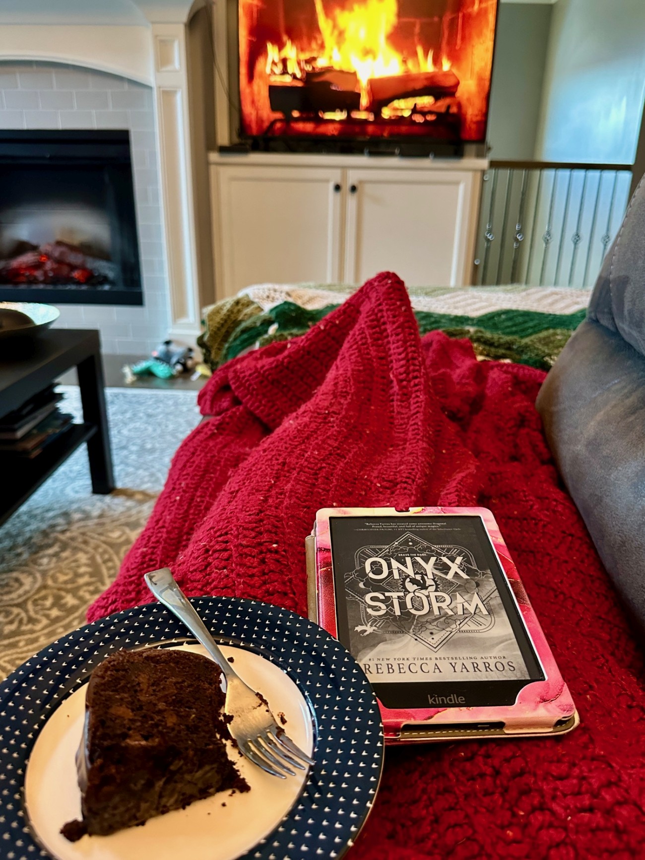 Chocolate cake and Onyx Storm...a perfect combination!