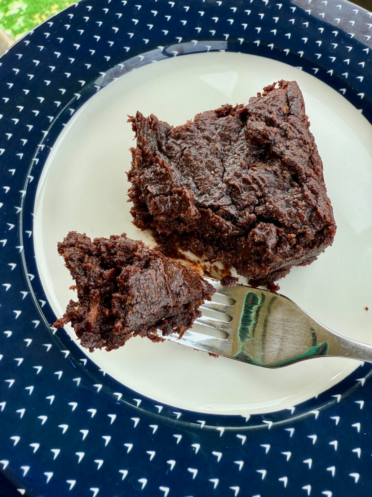 Healthy Sweet Potato Brownies | Made with maple syrup and almond butter or tahini, these super healthy sweet potato brownies will be your new favorite healthy sweet treat...gooey and full of flavor, but packed with fiber and nutrients, you'll want to keep them on hand for when cravings strike! They're also gluten-free, dairy-free, and egg-free, so perfect for all sorts of dietary restrictions. 