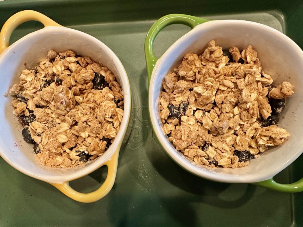 This delicious healthy blueberry crisp makes an awesome breakfast, feeling indulgent but still packed with antioxidants, low in sugar, and high in fiber!  