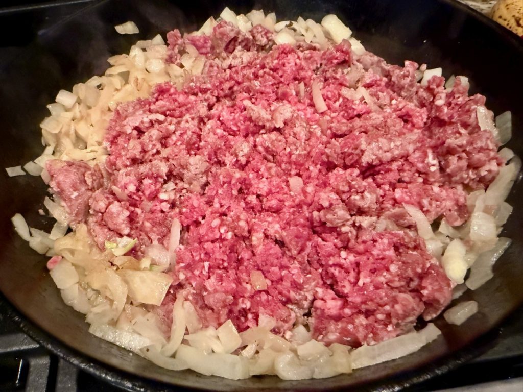 beef & onions cooking for kofta