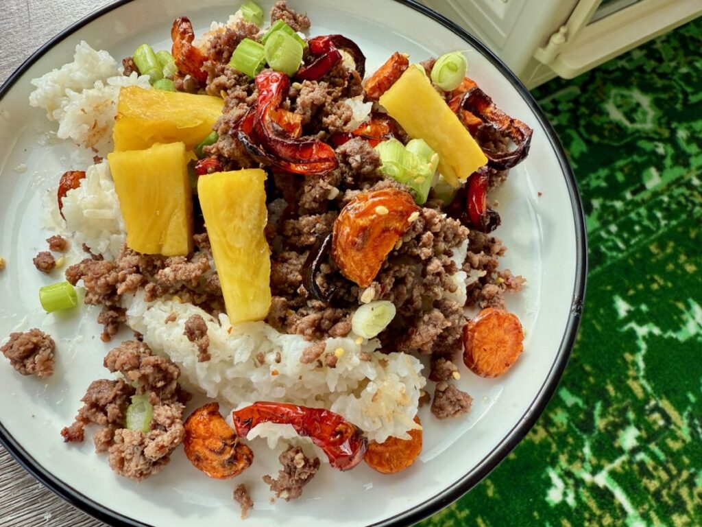 Pineapple & Honey Beef with Coconut Rice | This super easy pineapple honey beef is a perfect weeknight meal that everyone will love! 