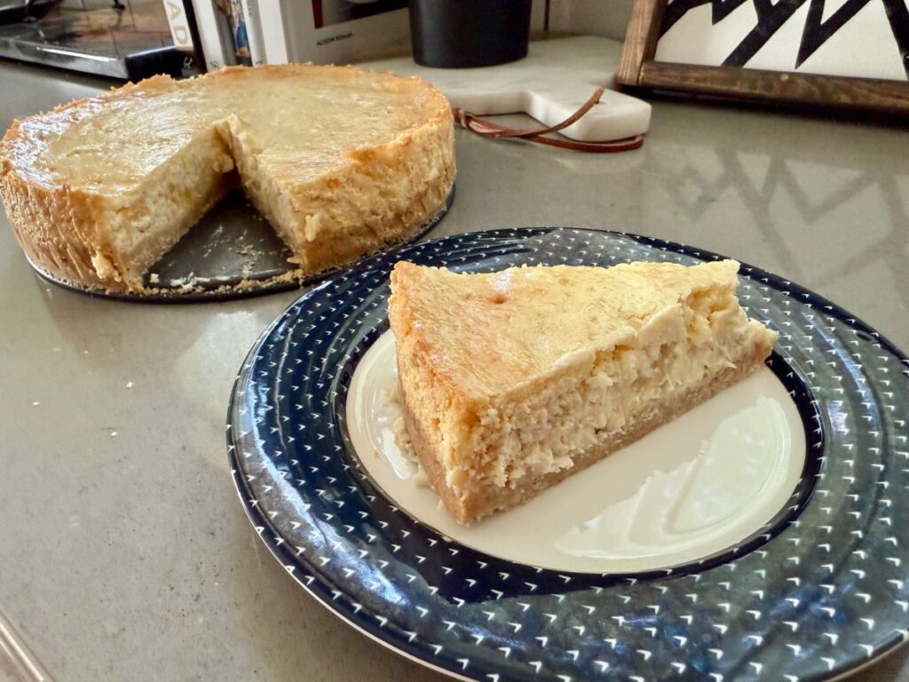 how to make a pineapple cheesecake with macadamia shortbread crust