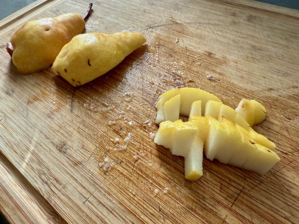 ripe diced Bartlett pears