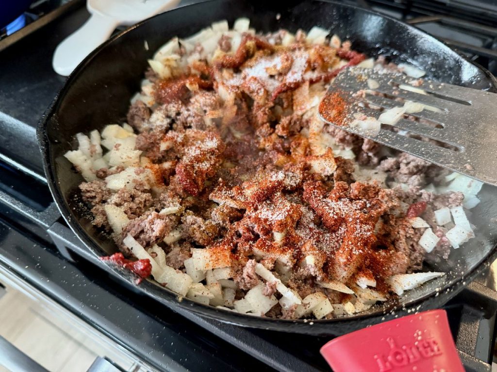 how to make a delicious easy Turkish beef pasta