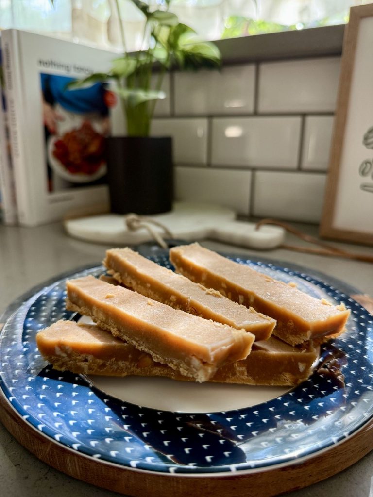 Copycat Honey Mama’s Peanut Butter Cookie Bar