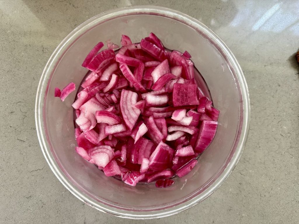 easy quick-pickled red onions